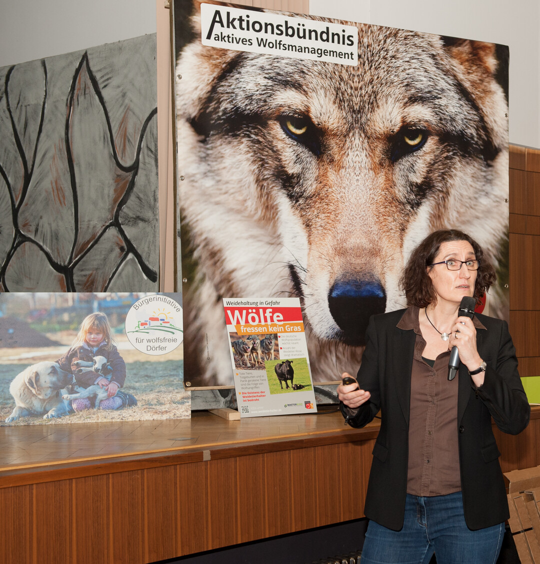 Dr. Nicole von Wurmb-Schwark von ForGen in Hamburg berichtete ber forensische Analysen an Rissproben, die den tierischen Tter berfhren. 