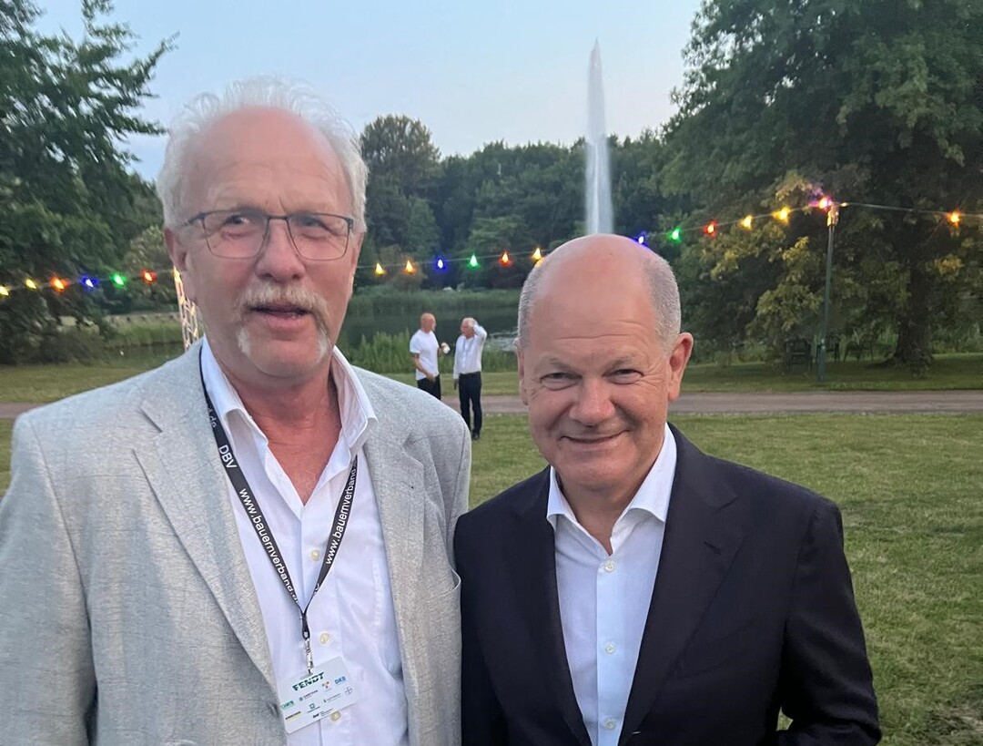 Auf dem Deutschen Bauerntag 2024: Alfons Gimber (li.), Olaf Scholz (re.)