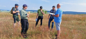 Begehung und Analyse der Flche am Bottendorfer Hgel in Kleingruppen.