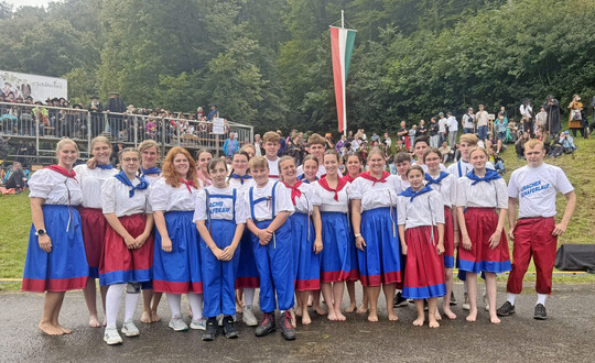 Teilnehmer und Teilnehmerinnen des Schferlaufs in Bad Urach.