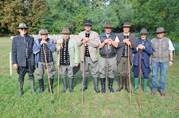 Teilnehmer und Richter des diesjhrigen Landesleistungshtens in Sachsen-Anhalt (v.l.): Dirk Strathausen (Richter), Klaus Beggel (Hter), Reimund Nagel (Richter), Peter Stolberg (Ausrichter und Hter), Ralf Engel (Richter), Mario Wehlitz (Hter), Martin Winz (Hter), Dirk Papendieck (Hteleiter).