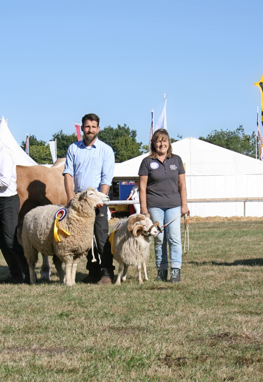 Mr. und Mrs. Norla (l.) 2025.