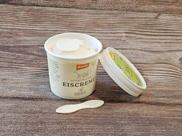 Milchkanne in Silber fr das Schafmilcheis Haselnuss. Hersteller: Porchers GbR, 64354 Reinheim (Hessen).