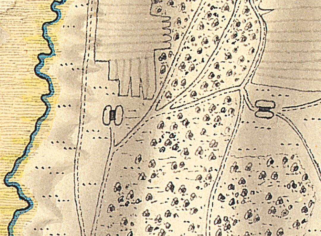 Die Kurhannoversche Landesaufnahme von 1779 zeigt die besondere Schmetterlingsform der damaligen Schafst�lle: In der Mitte das rechteckige Fundament, an den Seiten zwei abgerundete Gehege-Fl�gel.