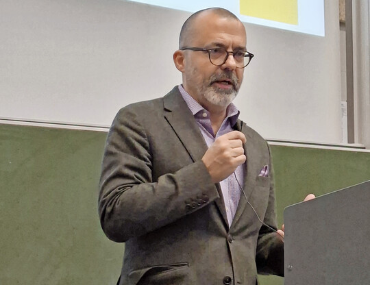 Daniel Köfer, Staatssekretär im Hessischen Ministerium für Landwirtschaft und Umwelt, Weinbau, Forsten, Jagd und Heimat (HMLU), würdigte das Engagement der Ziegenhaltenden.