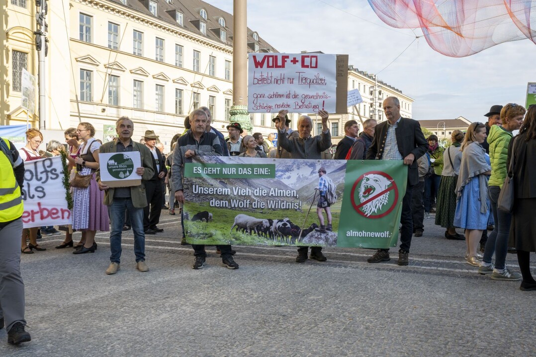 Ausgebimmelt - Demonstration der Weidetierhalter am 2. Oktober 2021 in München.