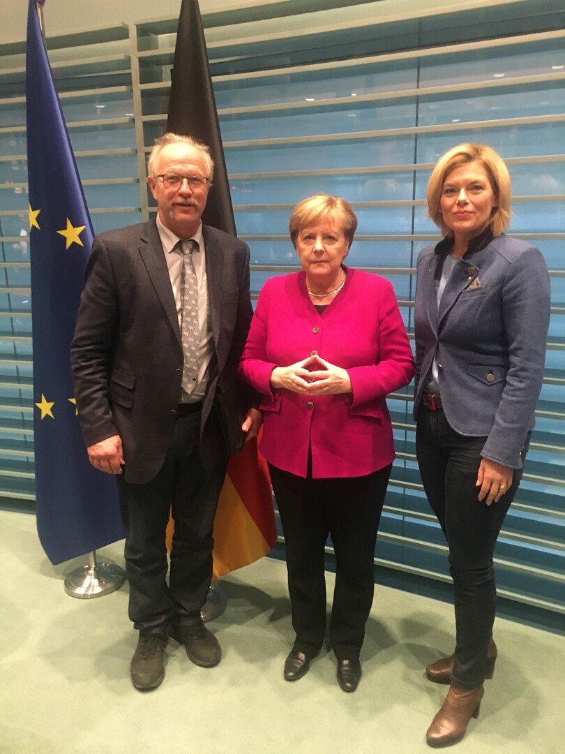 Beim Landwirtedialog vertrat Alfons Gimber die VDL im Gesprch mit Dr. Angela Merkel und Julia Klckner.