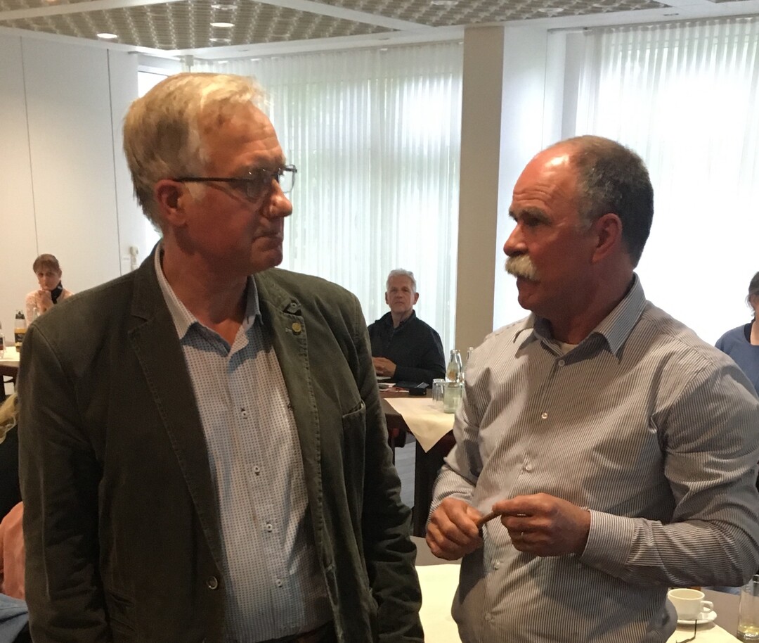 Andreas Humpert (r.) ist neuer Sprecher der VDL-Abteilung Zucht. Er löst damit Heiko Schmidt (l.) ab.