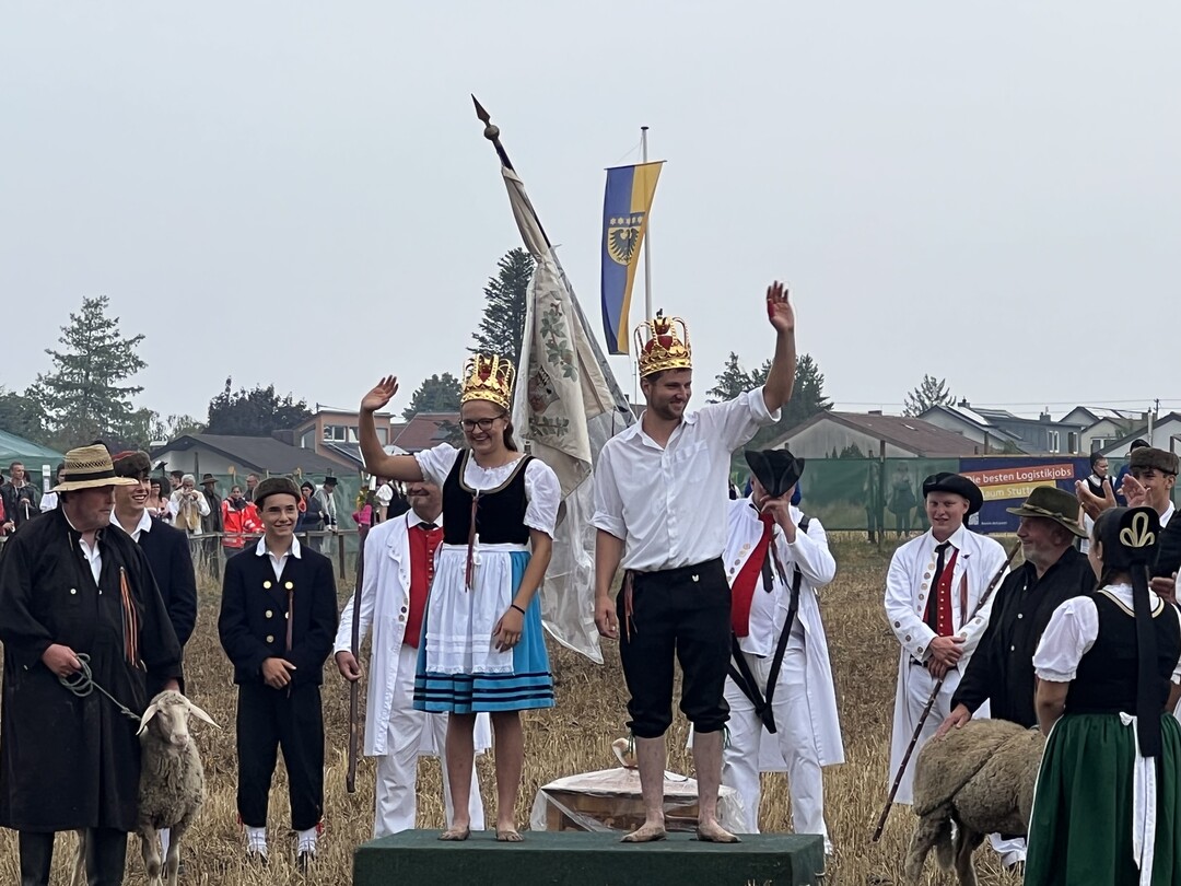 Schäferkönigin wurde Sophia Hagenlocher aus Bad Wildbad, Schäferkönig wurde Moritz Nieß aus Langenau.
