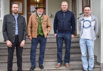 Die Vorsitzenden der Schafhalterverbnde halten zusammen (v.l.): LV-Geschftsfhrer Martin Bartl, LV-Vorsitzender Joseph Grasegger, EZG-Vorsitzender Robert Lechner und Woll-EZG-Vorsitzender Martin Brickel. 