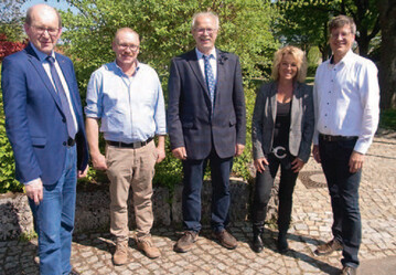 Sie haben die Interessen der Schfer im Blick (v.l.): Dr. Hans Ableiter, MLR, Stuttgart, Holger Banzhaf, LSV-Vizevorsitzender, Alfons Gimber, Vorsitzender des LSV und der VDL, Anette Wohlfarth, LSV-Geschftsfhrerin, und Michael Kretzschmar vom Umweltministerium in Stuttgart.