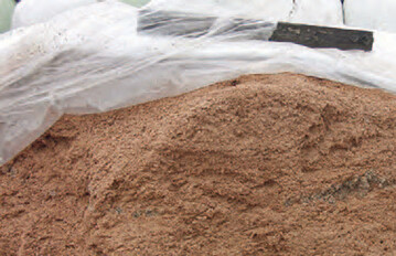 Biertrebersilage mit Melasseschnitzeln.