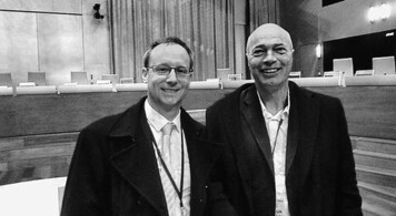 Zuversichtlich: RA Dr. Michael Winkelmller
(links) mit dem Klger
Herbert Schaible im EuGH.