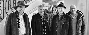 Vor der Stndigen Vertretung Rheinland-Pfalz in Brssel: Hermann Stadler,
Gnther Czerkus, Annette Flandorffer, Alfred Eichhorn und Theo Burbach.