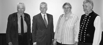 Auf der Grundlage der neuen Geschftsordnung des VDL-Ausschusses
Berufsschfer wurden Gnther Czerkus
(rechts) zum Sprecher des Ausschusses und Sabine Rosenberger zu seiner Stellvertreterin gewhlt.