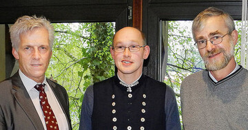 Wendelin Schmcker (Mitte) und Hubert Dissen (rechts) sowie Dr. Stefan Vll
fhren die neue VDL-Abteilung Sonderzahler Berufsschfer.